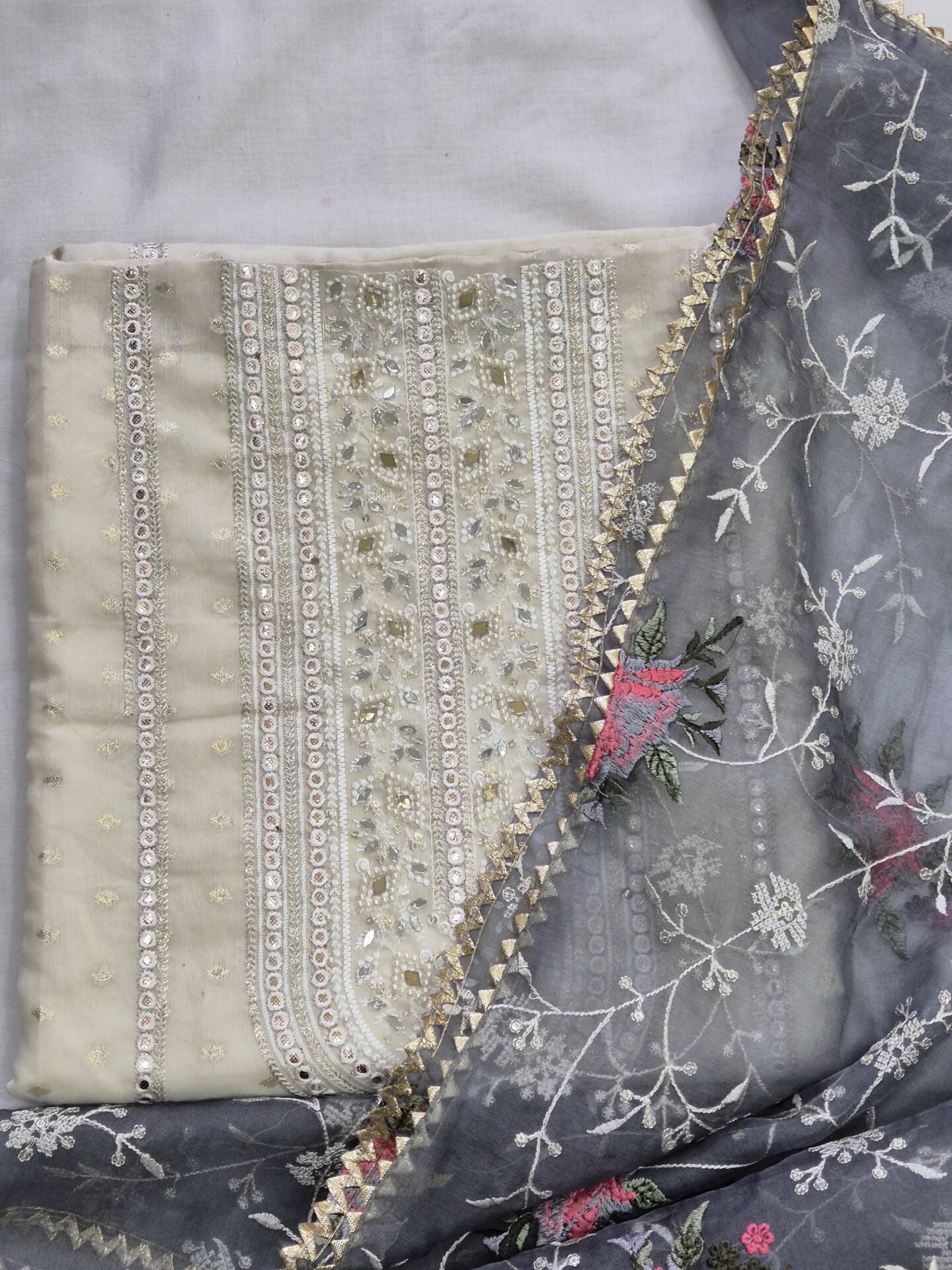 Dhara Mirror Embellished Organza Set