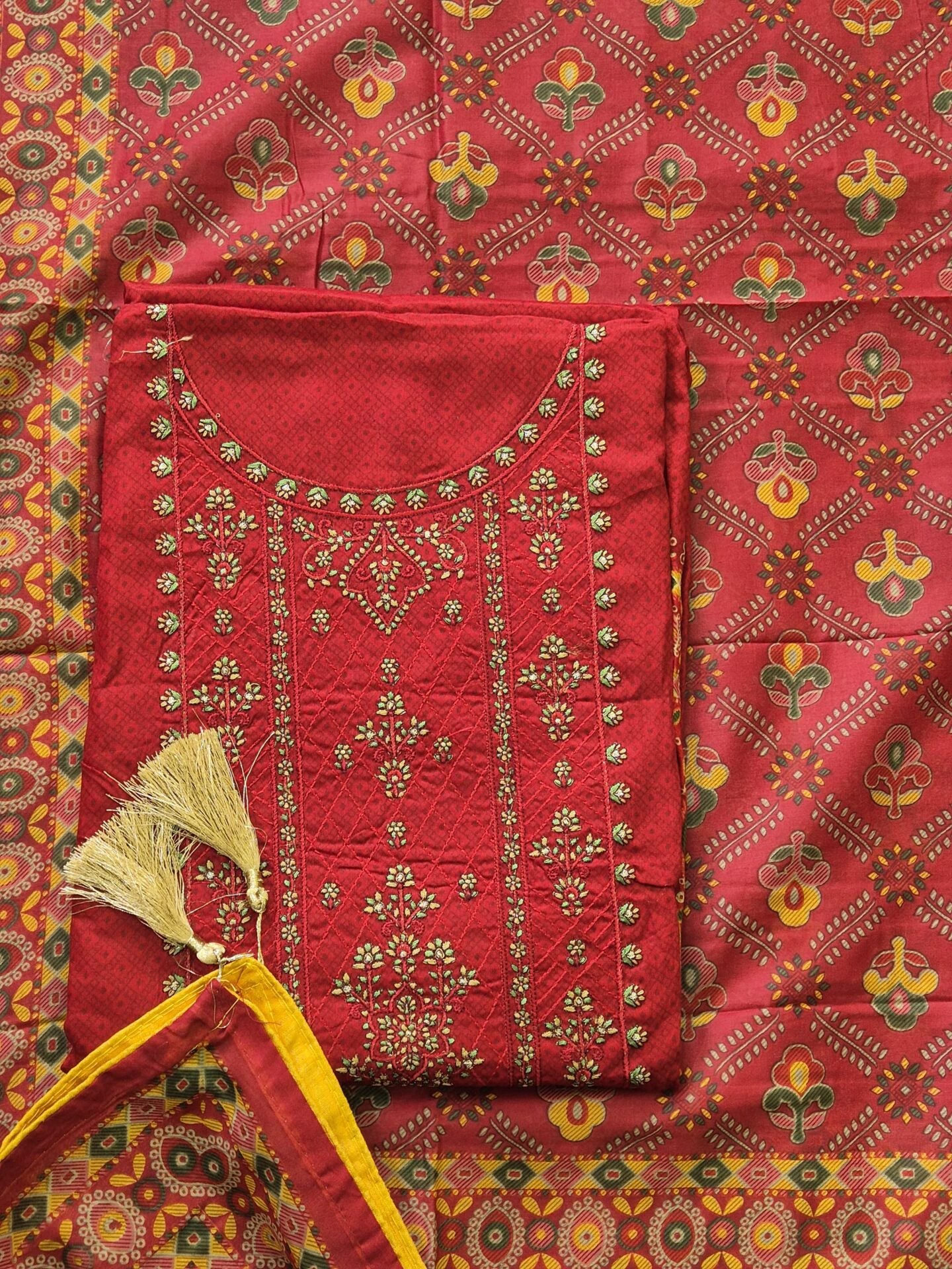 Muskani Jaam Cotton Embroidered Set