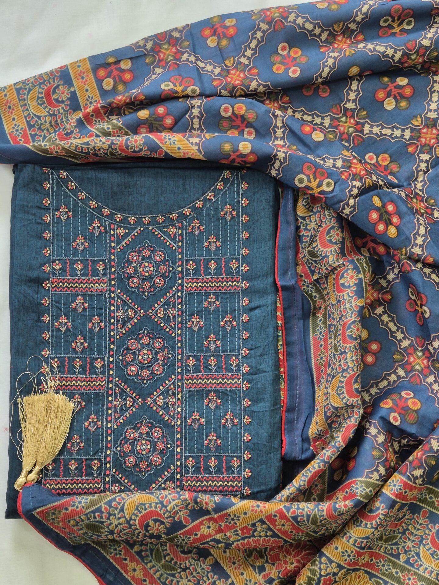 Muskani Jaam Cotton Embroidered Set