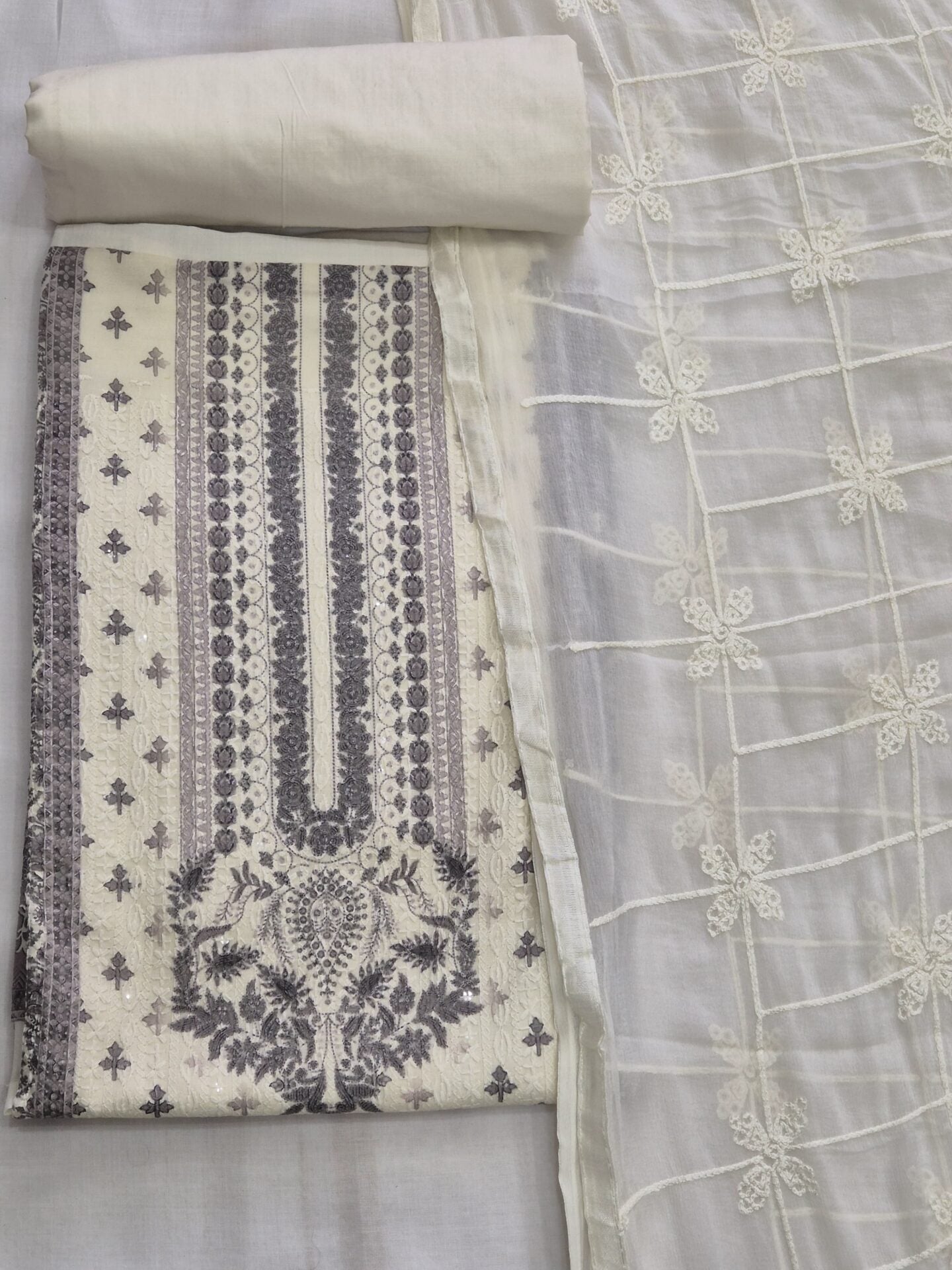 Inya Classic Chikankari Set