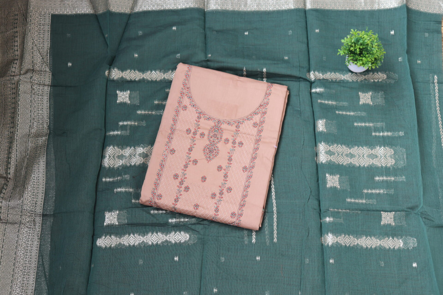 Elantra Satin Embroidered Cotton Set