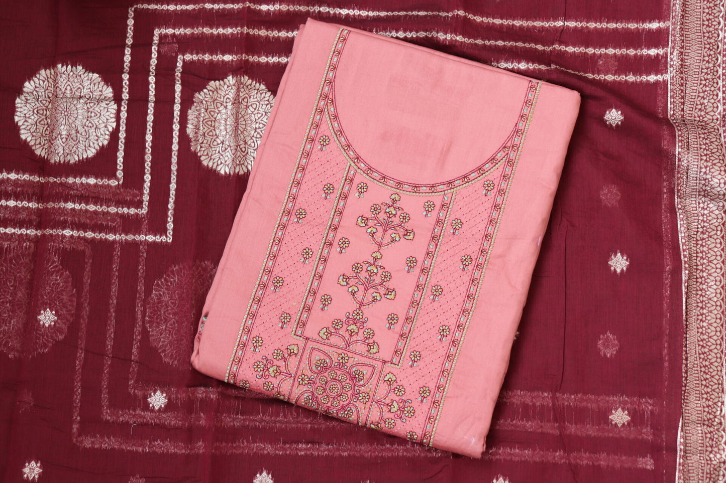 Elantra Satin Embroidered Cotton Set